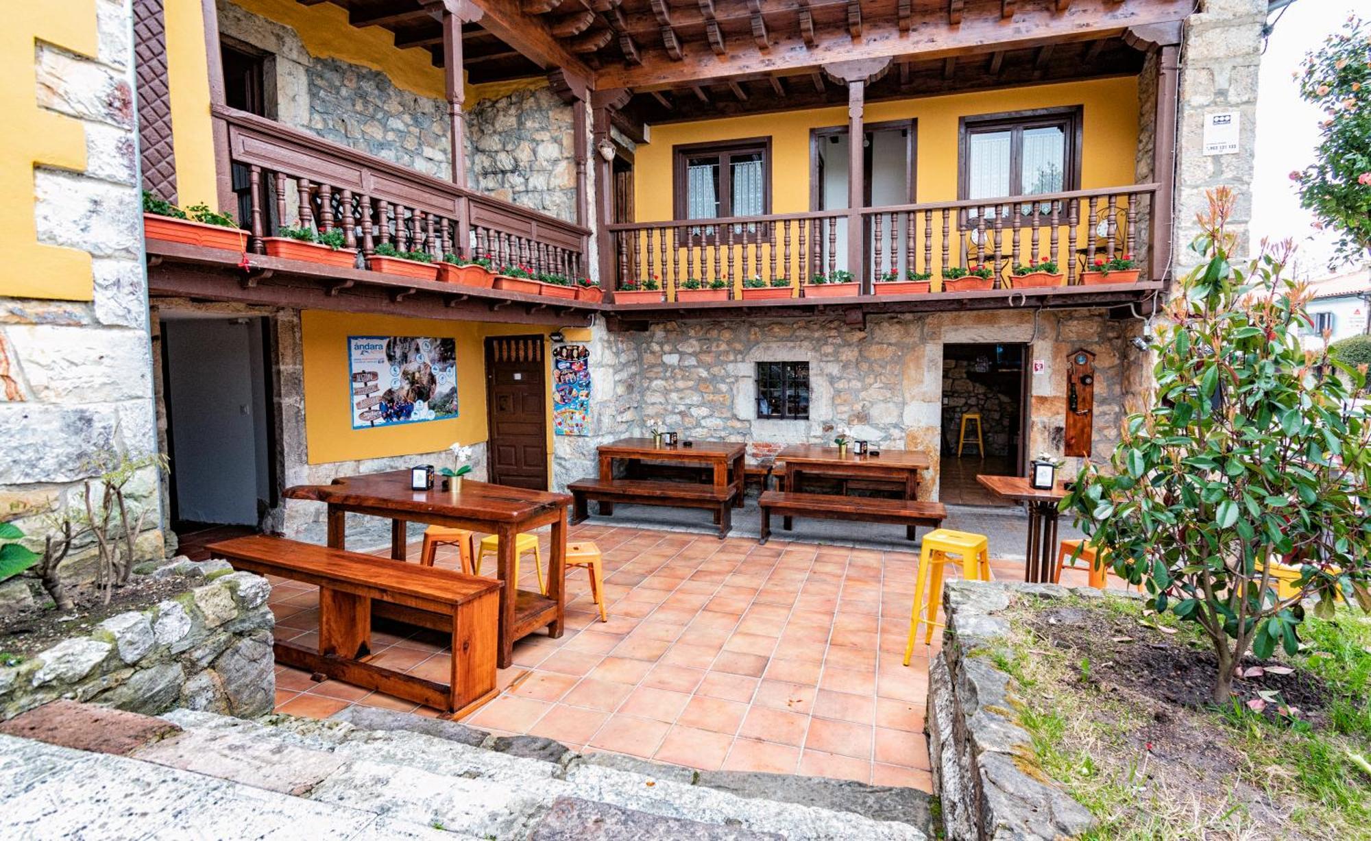 Buelna Albergue Santa Marina מראה חיצוני תמונה