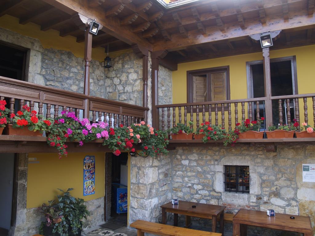 Buelna Albergue Santa Marina מראה חיצוני תמונה