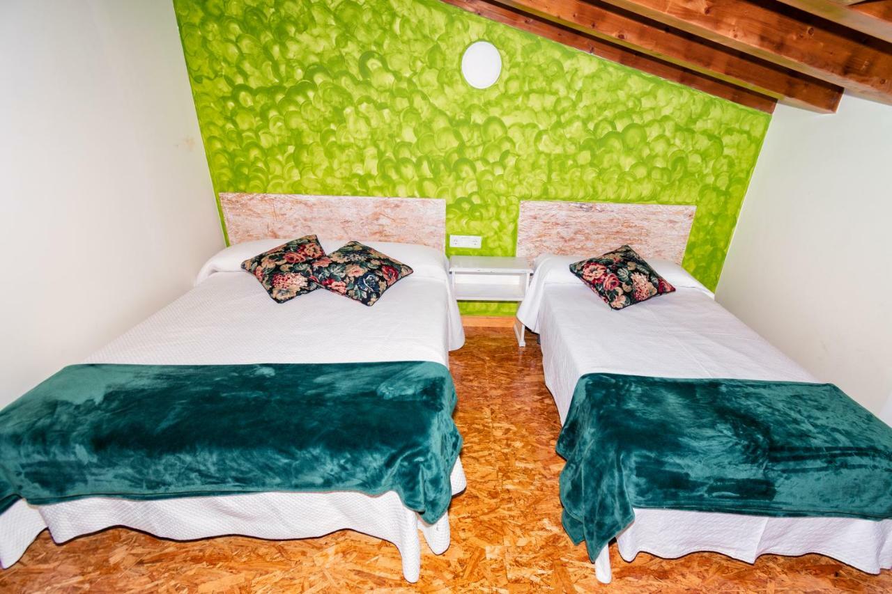 Buelna Albergue Santa Marina מראה חיצוני תמונה