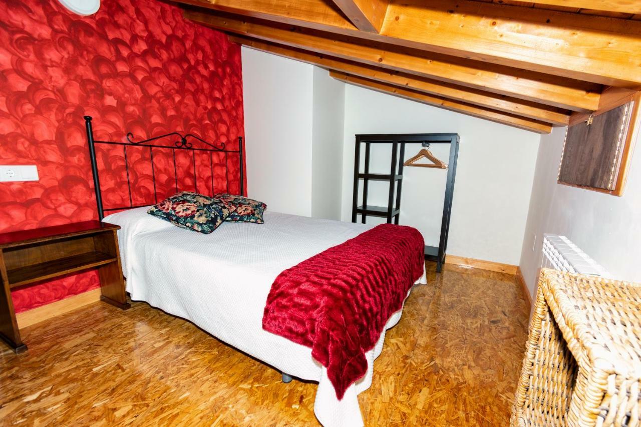 Buelna Albergue Santa Marina מראה חיצוני תמונה
