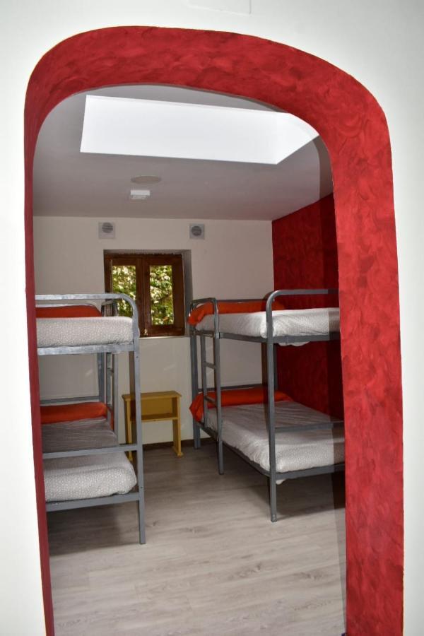 Buelna Albergue Santa Marina מראה חיצוני תמונה